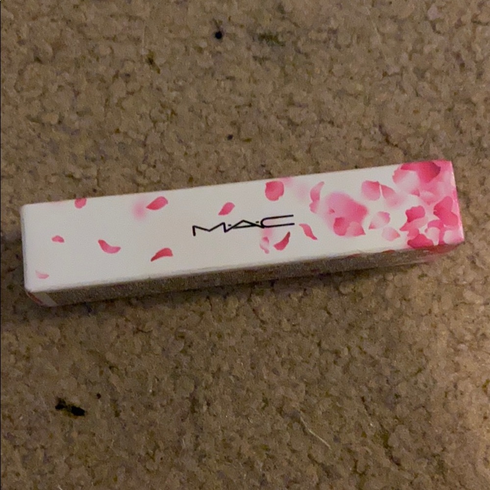 Mac cosmetics pink a boo lipglass